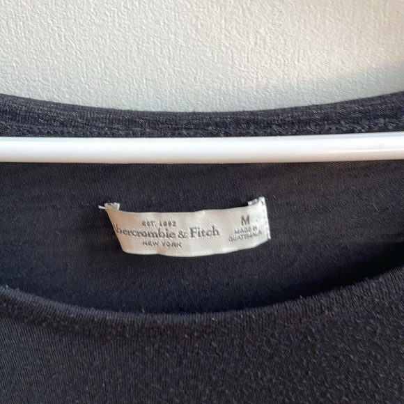Abercrombie & Fitch tshirt - Picture 2 of 2
